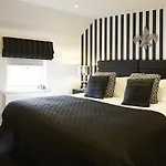 Five Star Stays